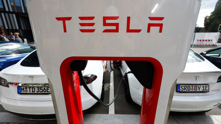 H Tesla τοποθέτησε τον πρώτο δημόσιο ταχυφορτιστή V3 στην Ευρώπη